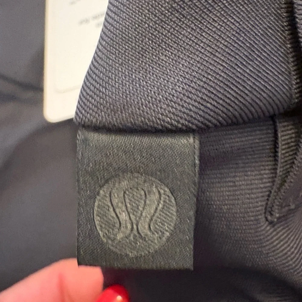 lululemon athletica sleek dark